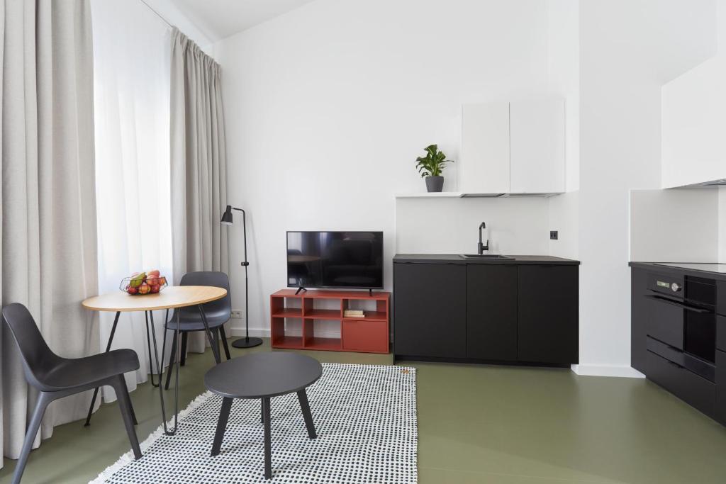 PLANTONIA Aparthotel - 3