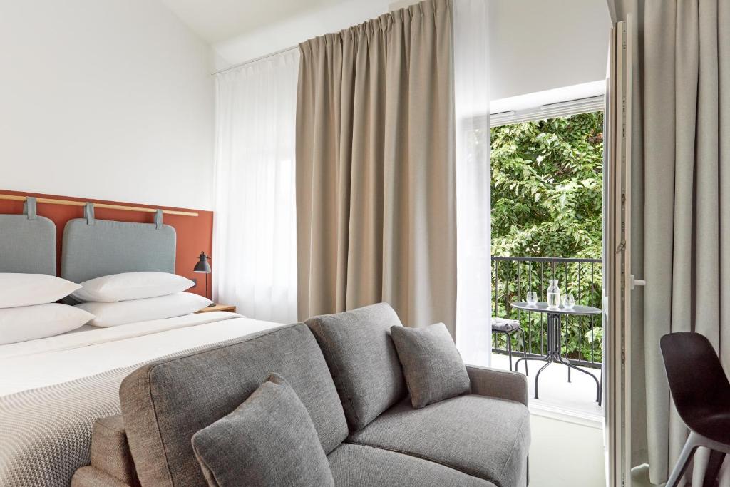 PLANTONIA Aparthotel - 1