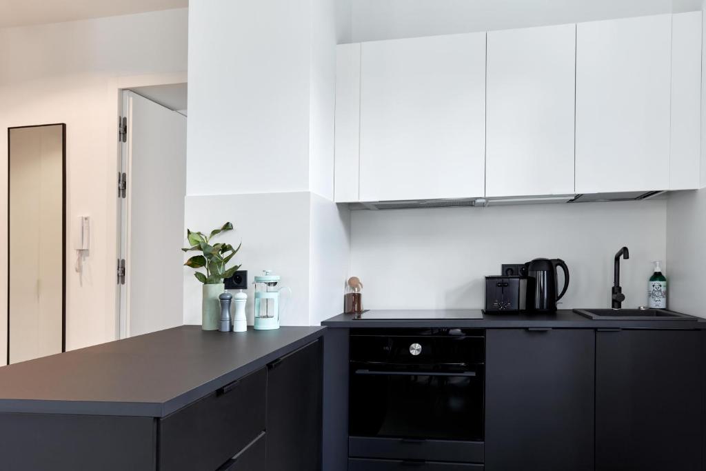 PLANTONIA Aparthotel - 15