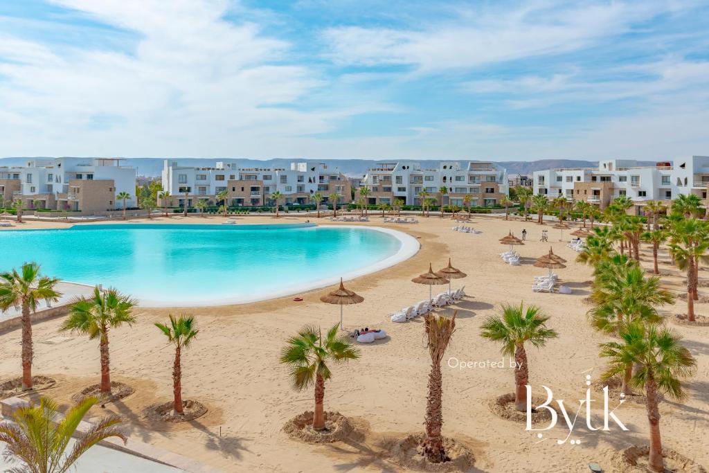 BYTK – La Casa Del Lago