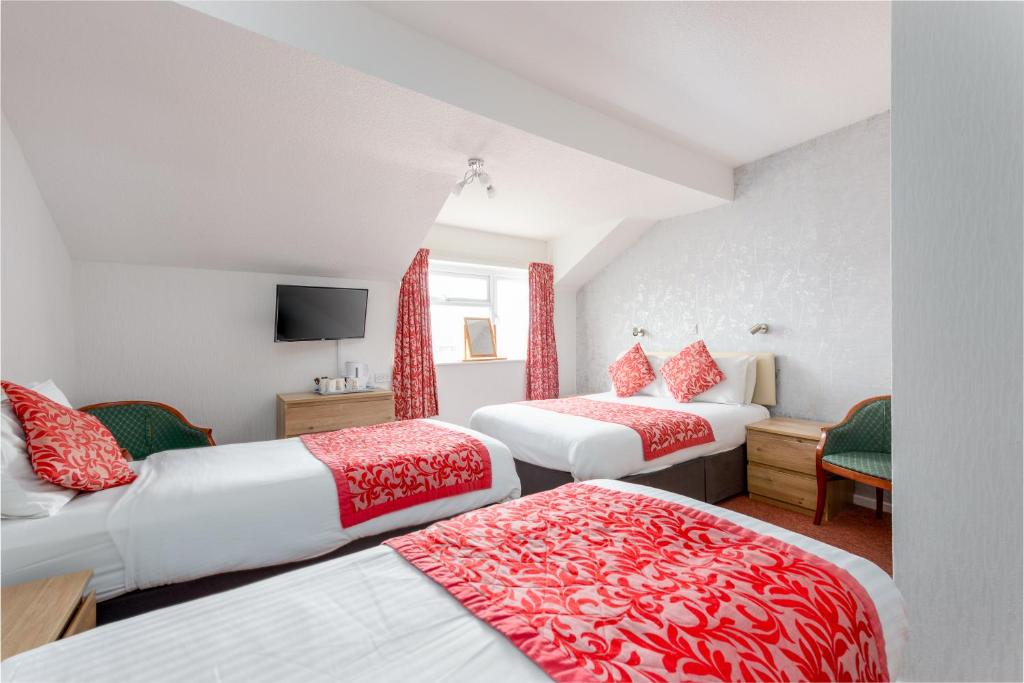 Somerset Hotel - 