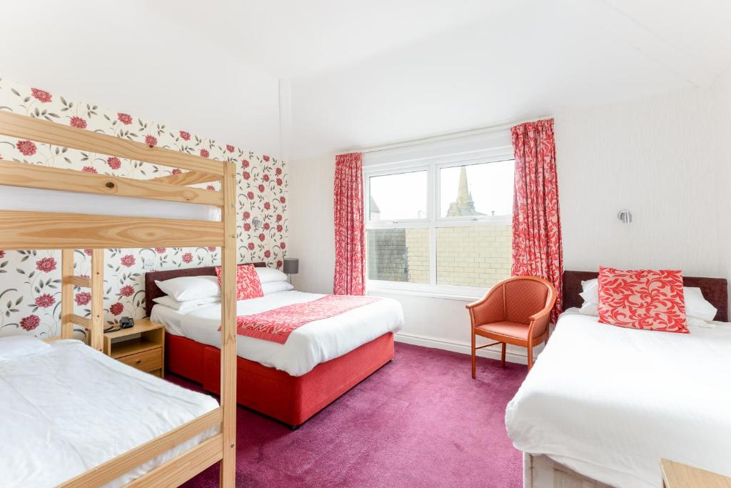 Somerset Hotel - 