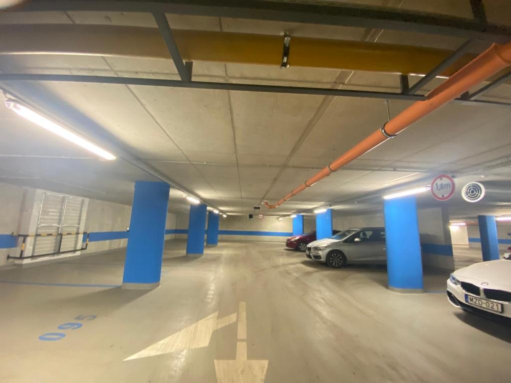 New Studio apartment in central Budapest - Free parking - One-Bedroom Apartment