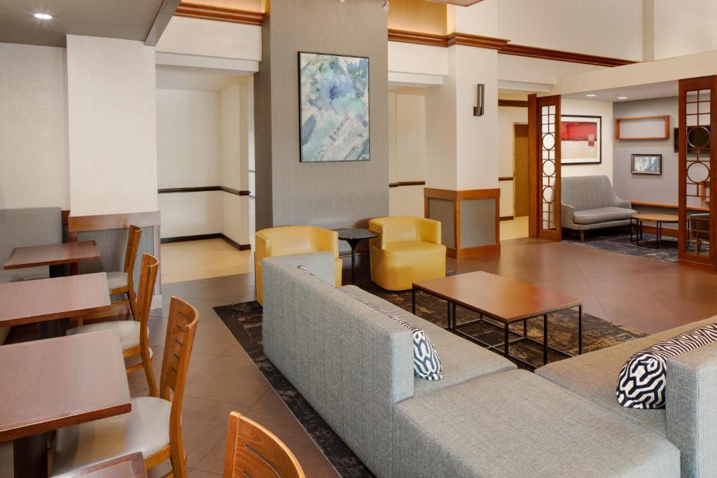 Posezení v ubytování Hyatt Place Princeton
