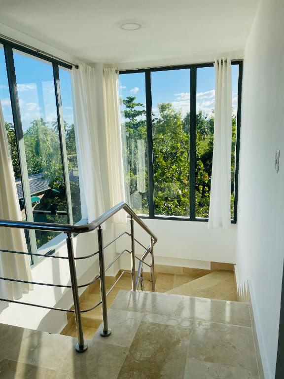 Balkón nebo terasa v ubytování Beachfront penthouse - Amar'e Aparthotel & Spa