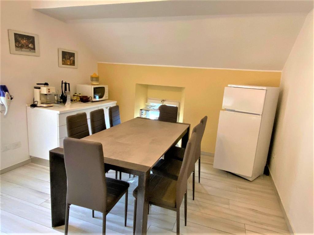 Kuchyň nebo kuchyňský kout v ubytování Villa Silvana