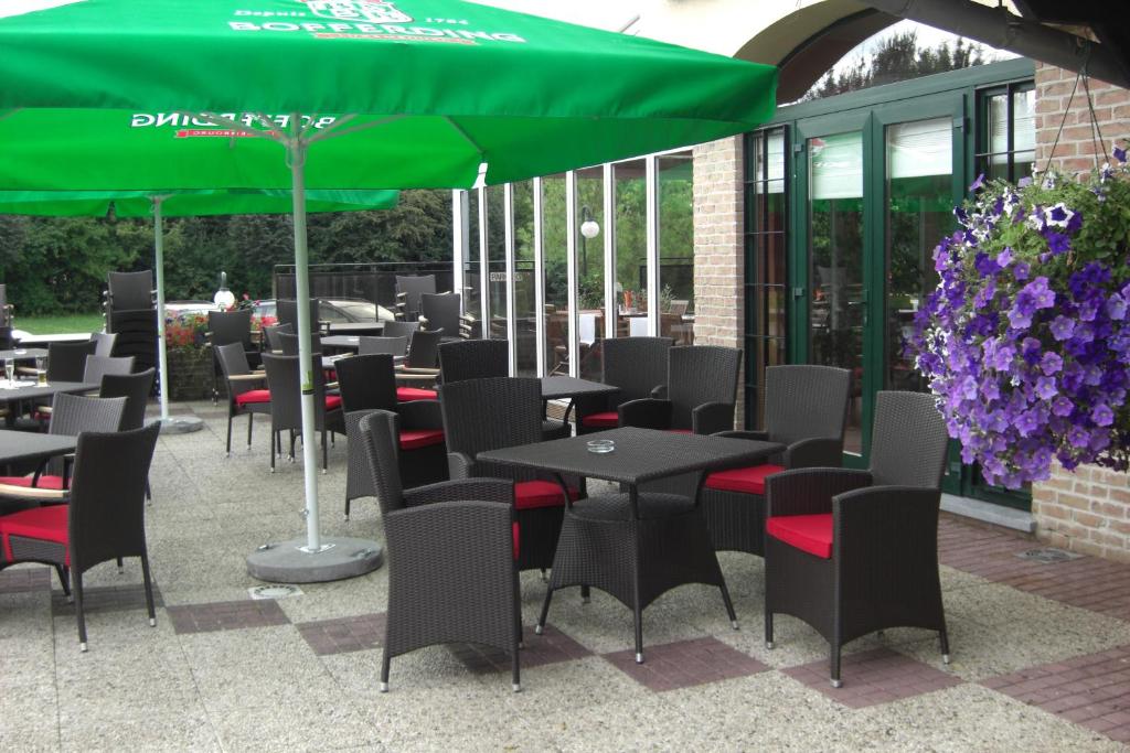 Restaurace v ubytování Threeland Hotel