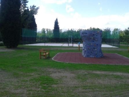 Un jardín fuera de Penzion Oáza