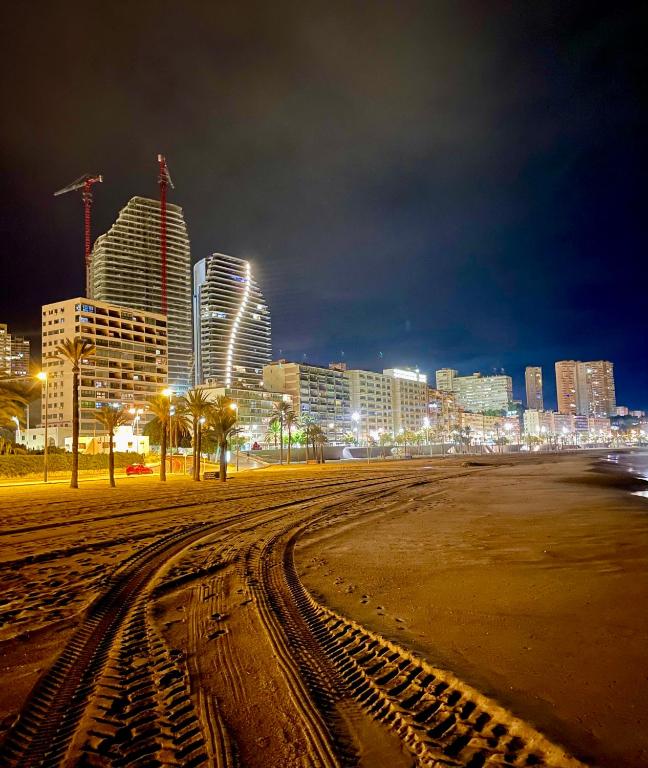 Nespecifikovaný výhled na destinaci Benidorm nebo výhled na město při pohledu z apartmánu