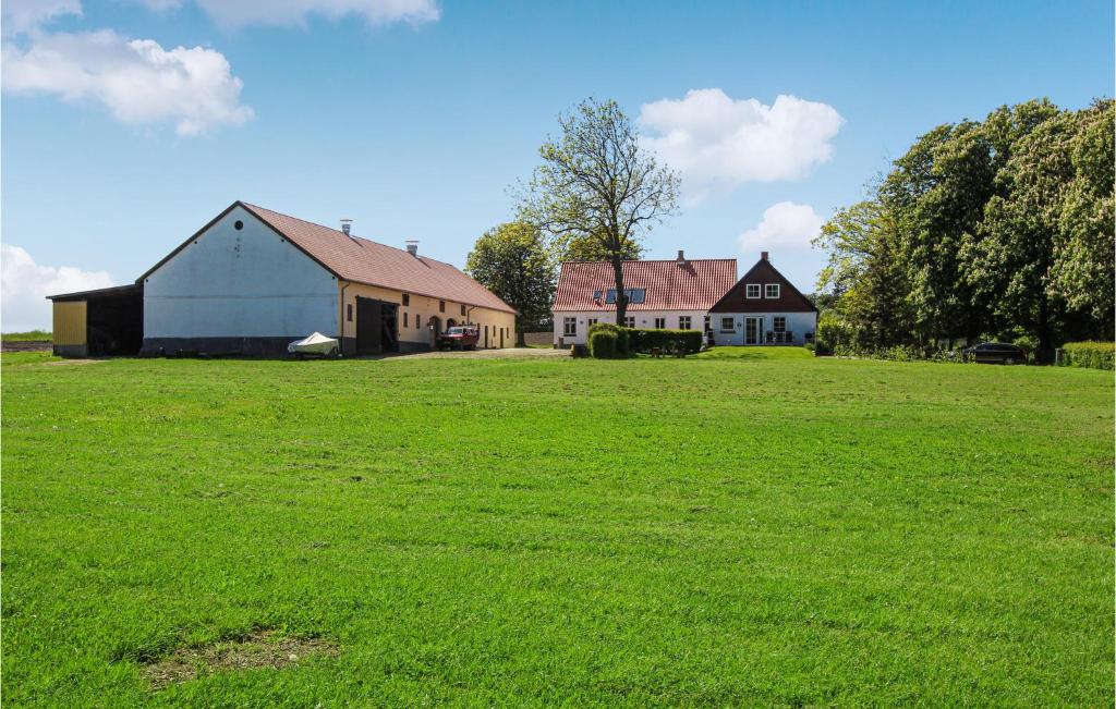 Zgradba, v kateri se nahaja počitniška hiška