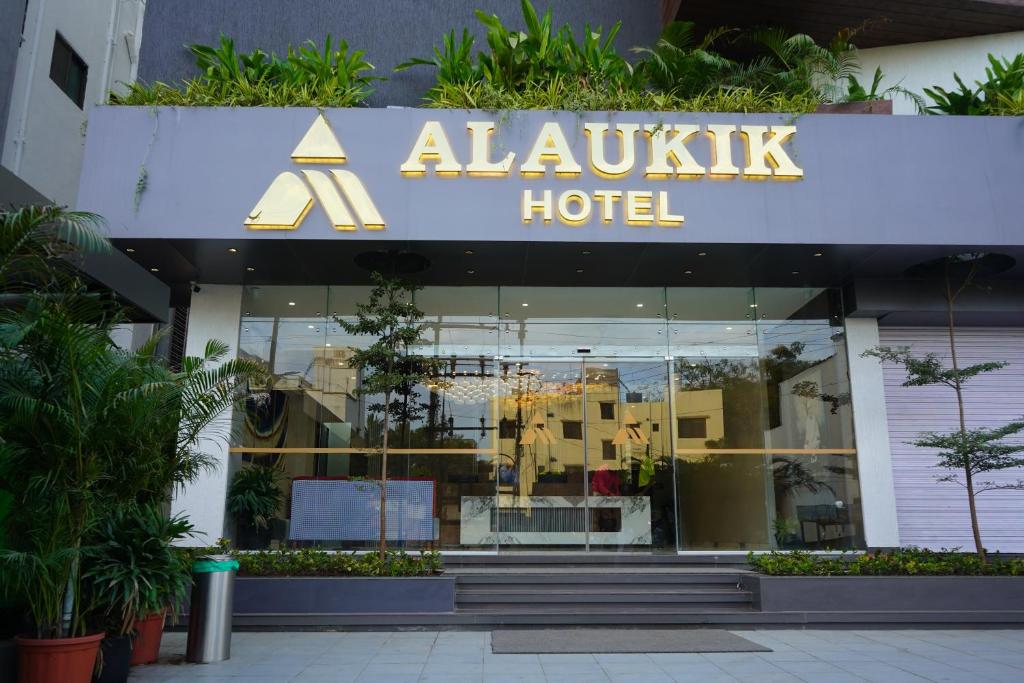 Certifikát, hodnocení, plakát nebo jiný dokument vystavený v ubytování Alaukik Hotel