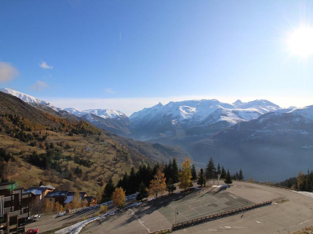 Splo&scaron;en pogled na gorovje oz. razgled na gore, ki ga ponuja apartma