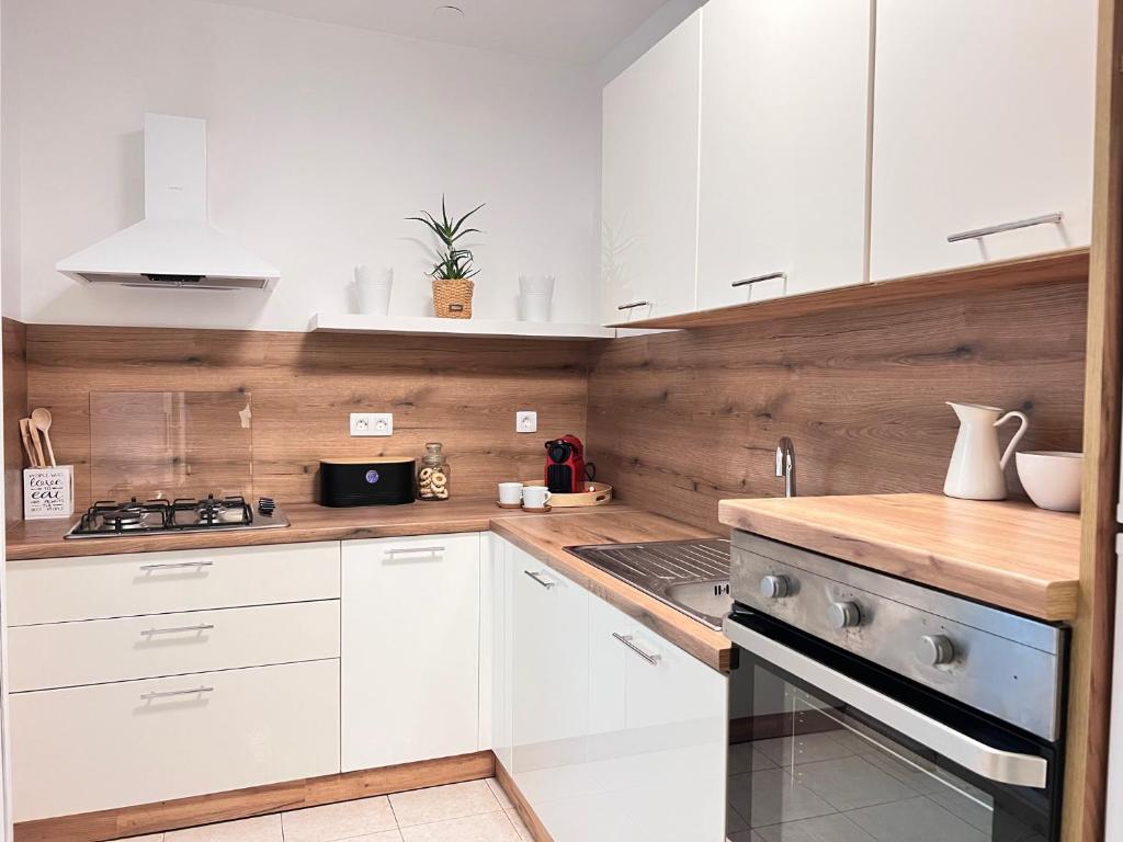Kuchyňa alebo kuchynka v ubytovaní Apartment Giordi