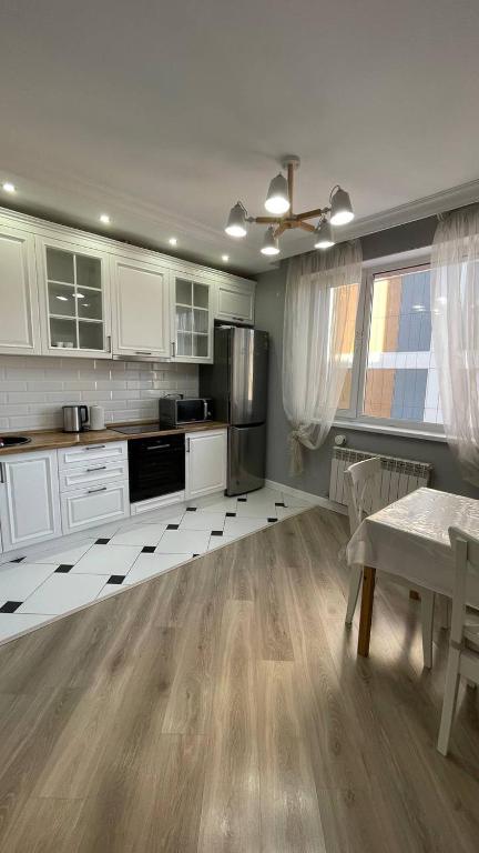 ErNaz Plus Apartments: Sauran-Towers, Astana, Kazakhstan - Booking.Com