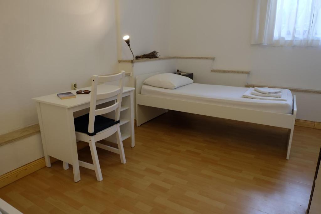 Apartments Golubic - 10