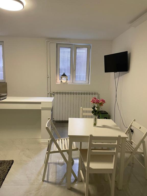 Alexandar13 - Apartamento De Una Habitación