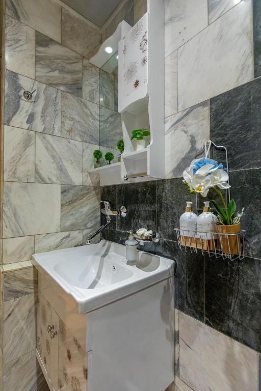 Kép LARGE TERRACE + quiet apt szállásáról Szófiában a galériában