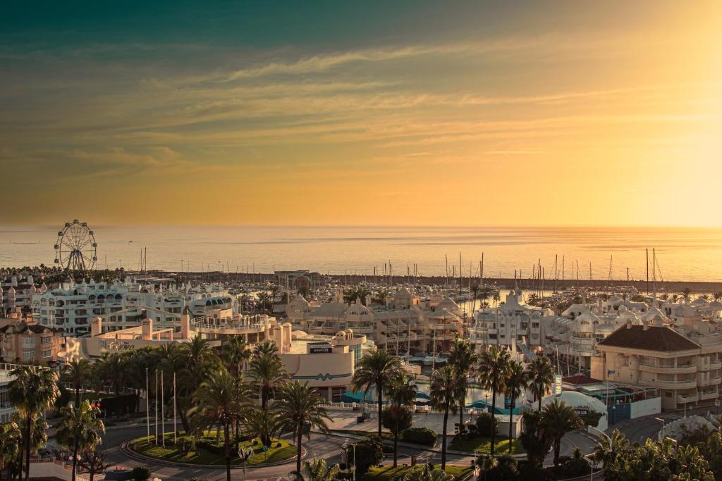 Maras Apartments Puerto Marina -First Line Beach ...