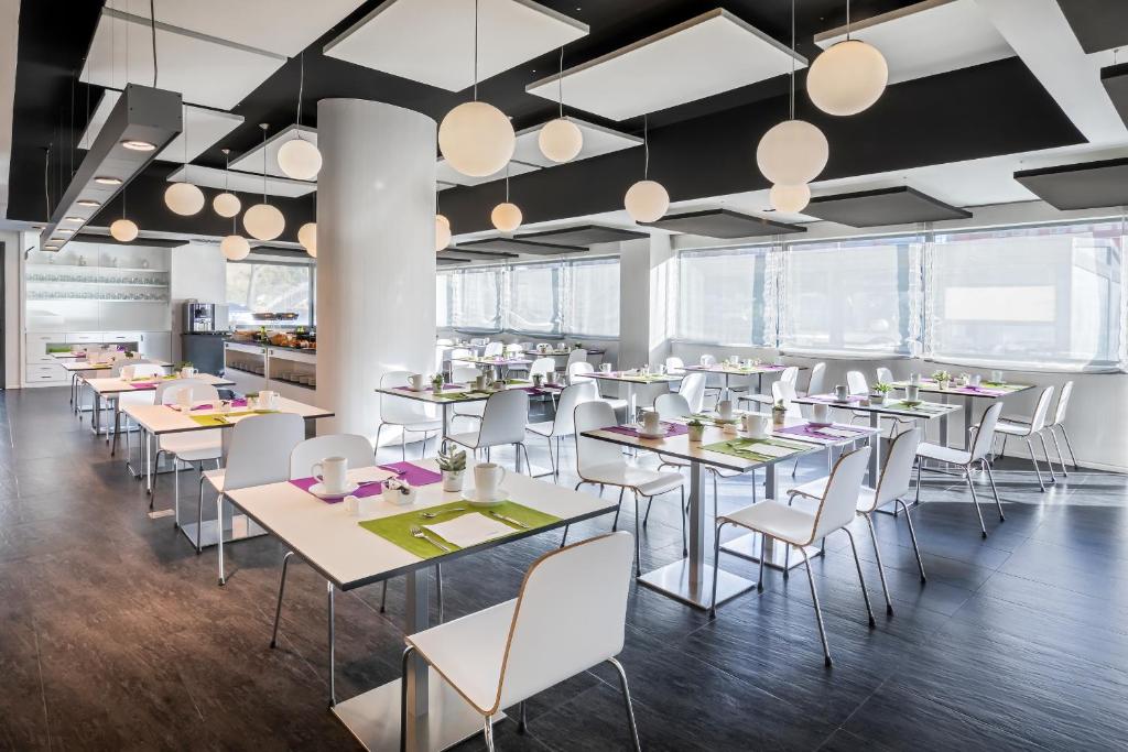 Hotel Zentral Castellana Norte - Resim 35