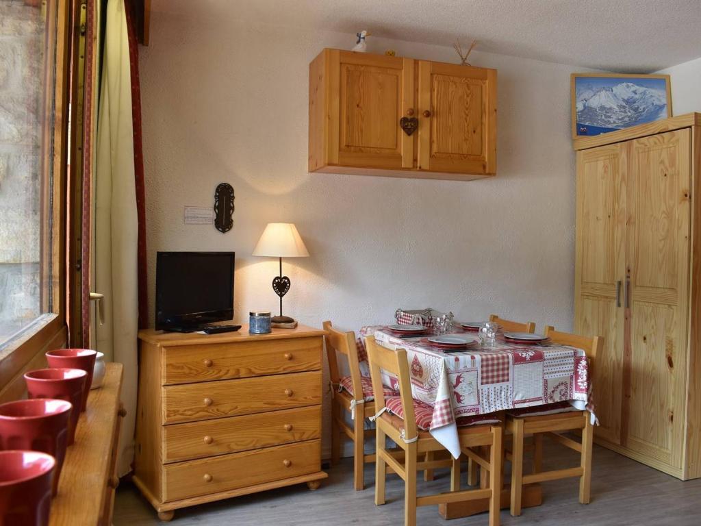 Photo de la galerie de l'établissement Studio 4 pers. à Méribel, proche pistes et commerces, équipé et confortable - FR-1-180-14, à Les Allues