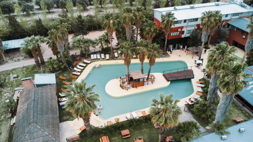 Πισίνα στο ή κοντά στο Hotel Puesta del Sol