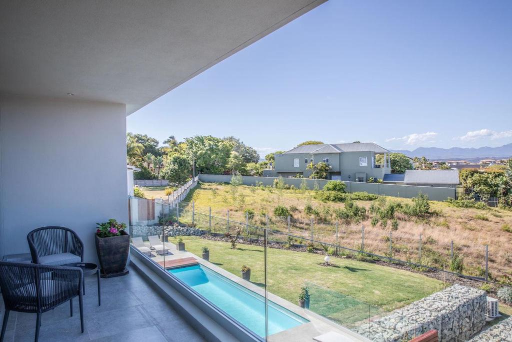 Hilltop Bayview Luxury Apartments - Image 41