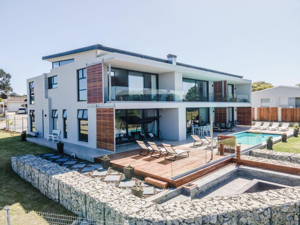 Curated visual reference: Picture Idea: Hilltop Bayview Luxury Apartments Plettenberg Bay