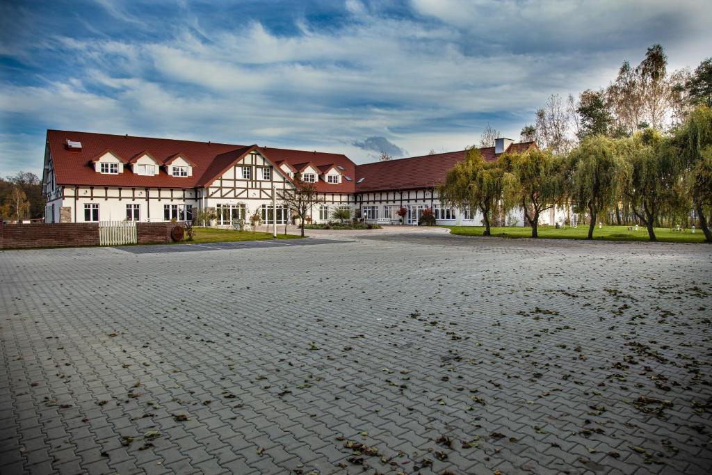 Budova, kde se farma nachází