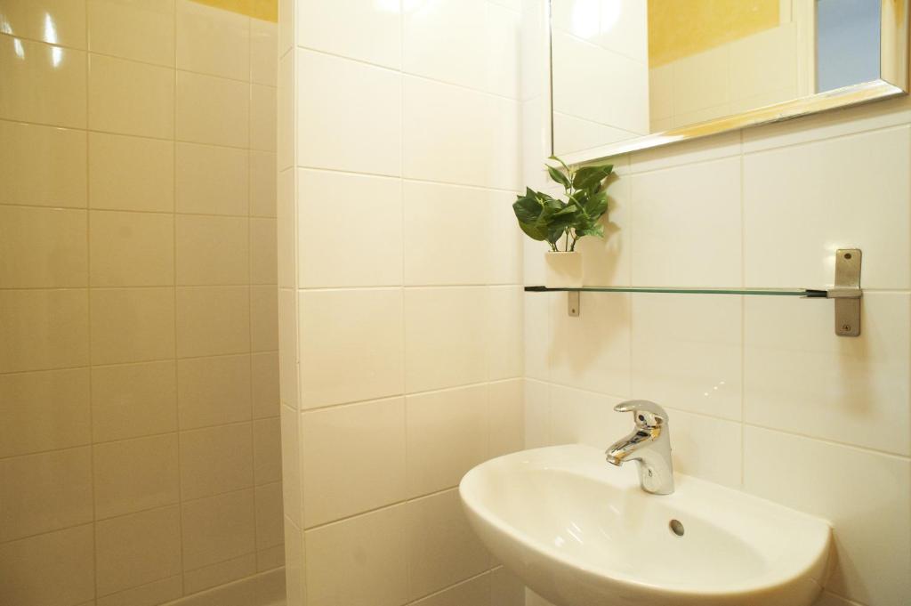 Hotel Le Petit Duquesne - Resim 29