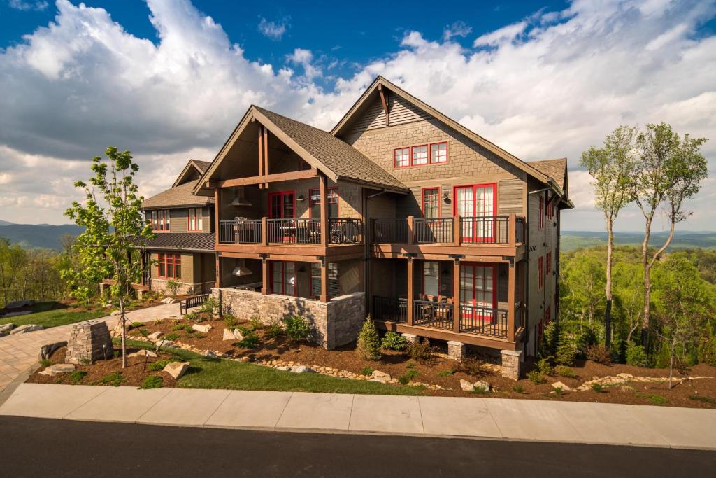 Mitchell 202 at Blue Ridge Mountain Club, Boone (updated prices 2024)