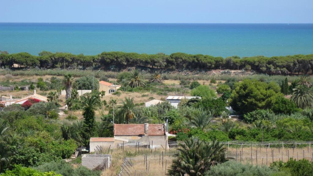 Booking.com: Alicante Area - a La Marina village apartment 2 ...