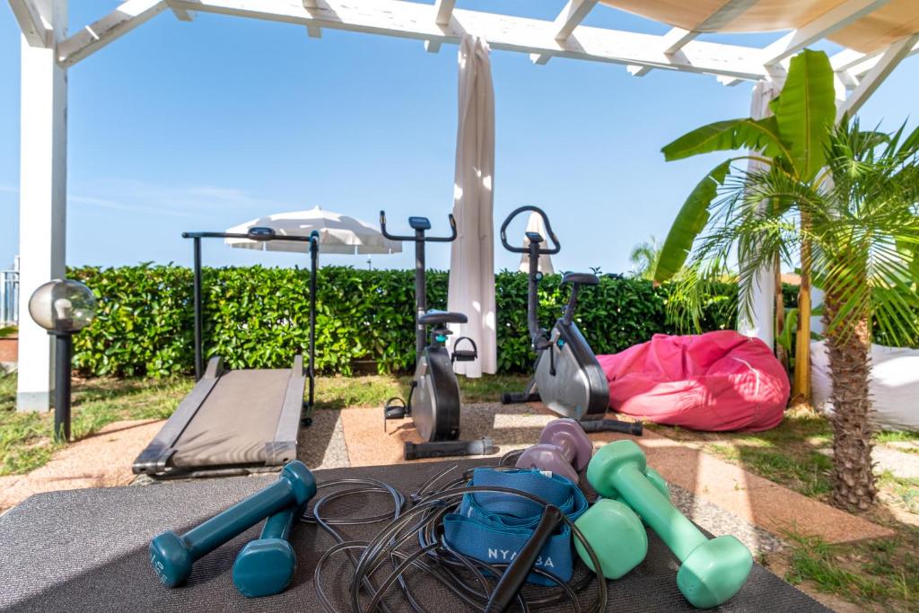 Fitness centrum a/nebo fitness zařízení v ubytování Sentido Michelizia Tropea Resort
