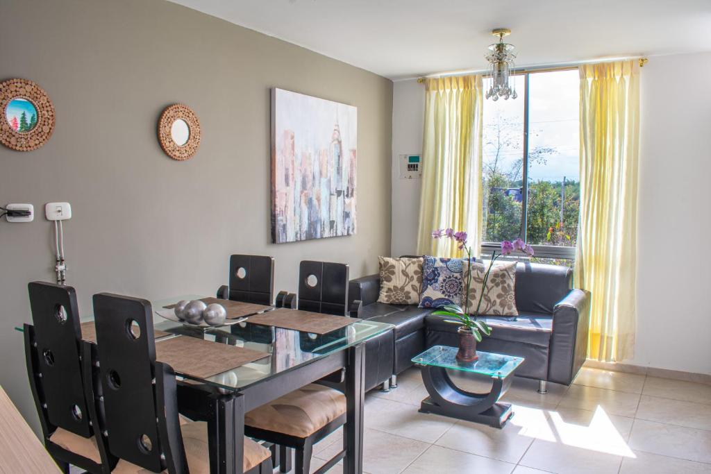 Χώρος καθιστικού στο casa privada cerritos pereira