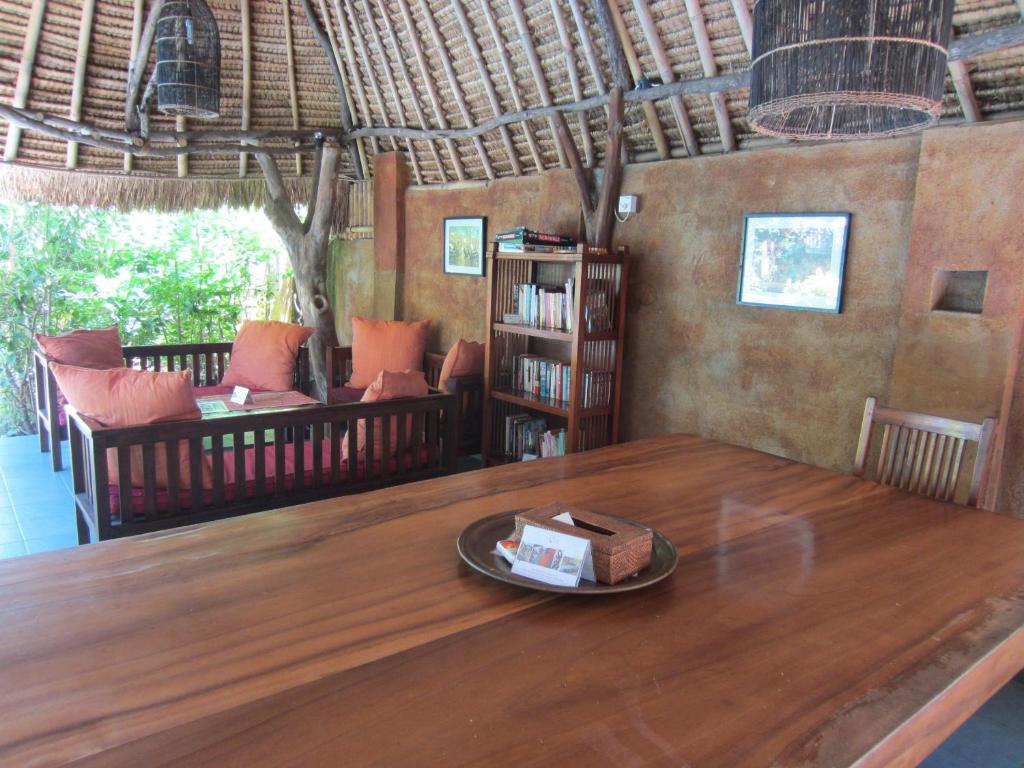 Příslušenství pro přípravu čaje a kávy v ubytování Gili Hideaway