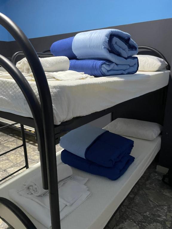 Postel nebo postele na pokoji v ubytování Alexander hostel