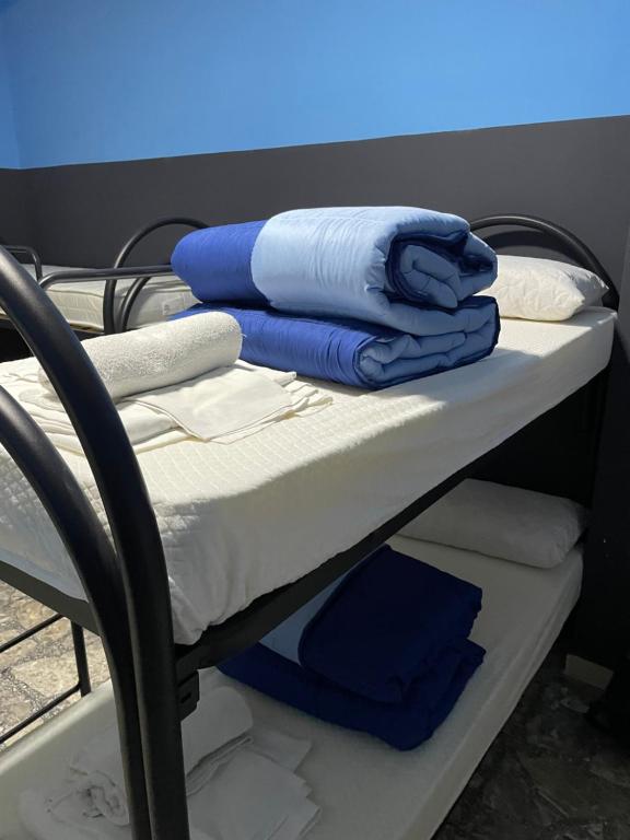 Postel nebo postele na pokoji v ubytování Alexander hostel