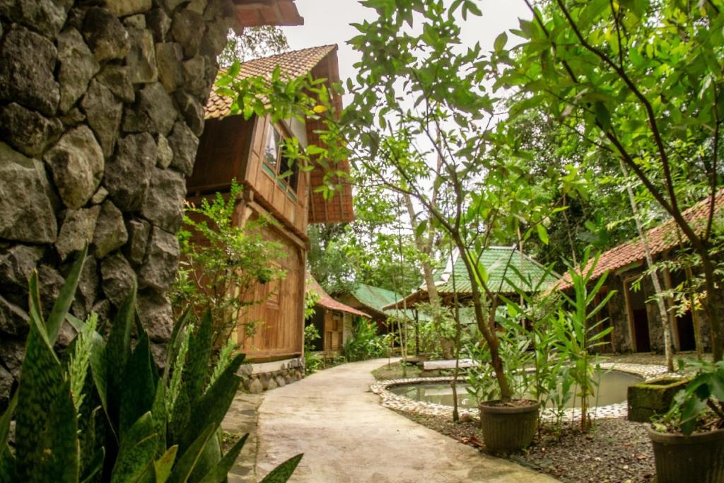 Zahrada ubytování Villa Kampung Ayem Riverside