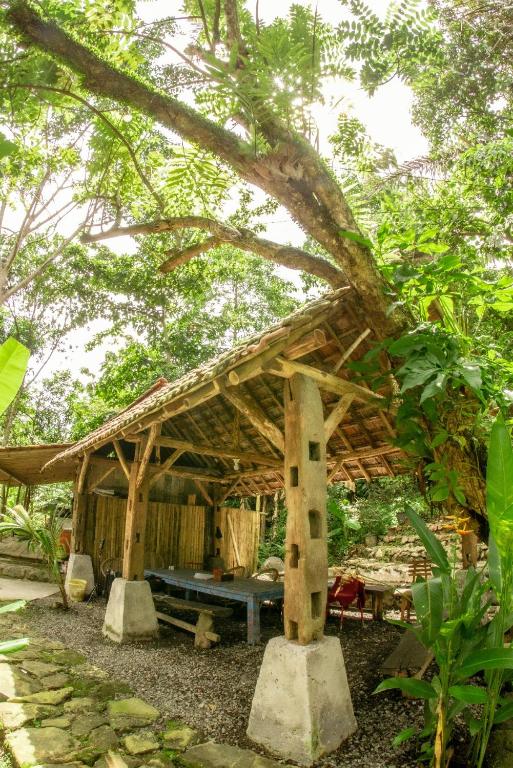 Zahrada ubytování Villa Kampung Ayem Riverside