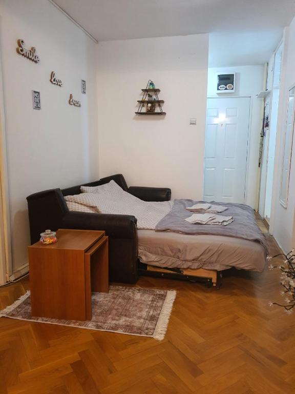 Sunflower apartment, Žarkovo (updated prices 2024)