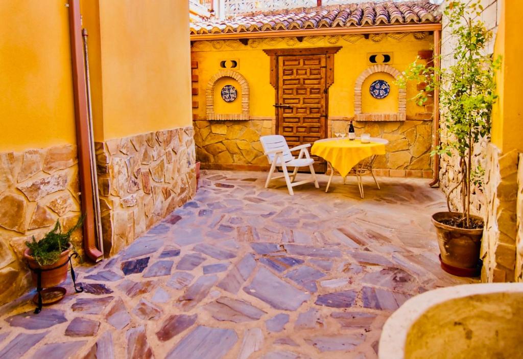 Patio lub wspólna przestrzeń na świeżym powietrzu w obiekcie Caldereros 11