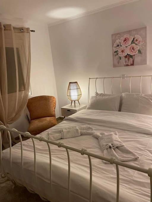 Postel nebo postele na pokoji v ubytování Rock House Villa