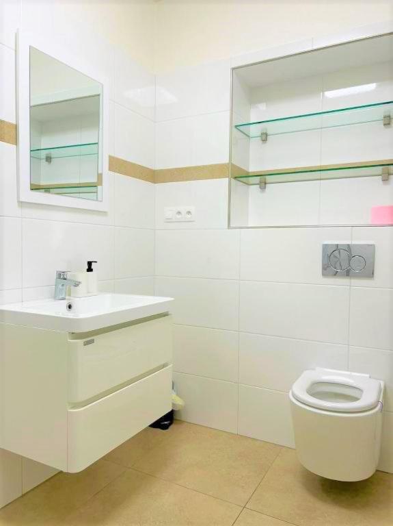 Koupelna v ubytování GLOBE Hostel Prague ADULTS ONLY