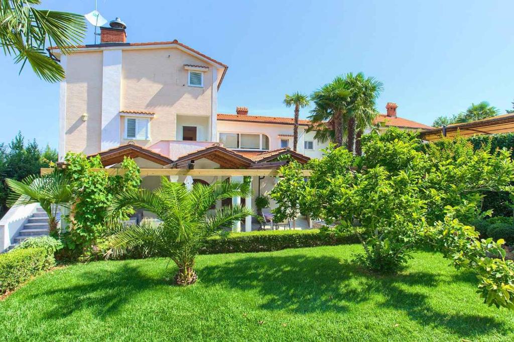 Vonkajšia záhrada v ubytovaní Apartment in Vantacici - Insel Krk 43328