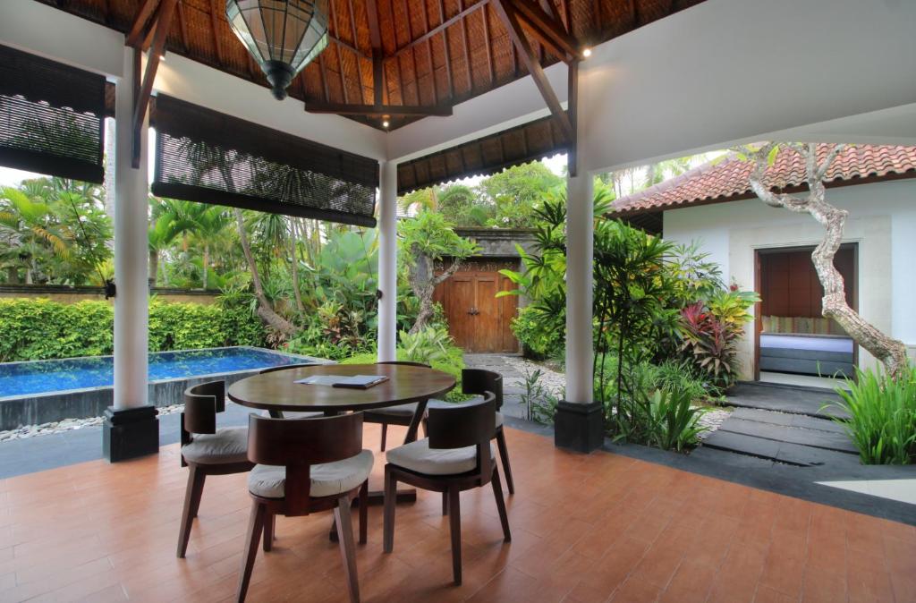 Zahrada ubytování Sagara Villas and Suites Sanur by AHM