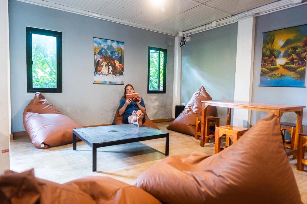 Posezení v ubytování K-Bunk AoNang Center