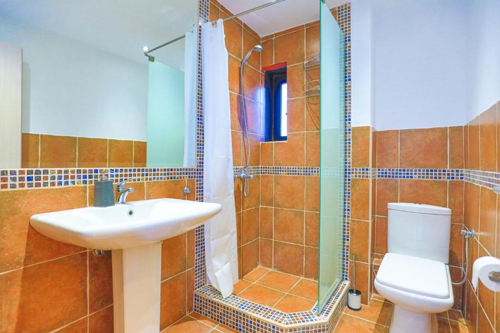 A bathroom at Kalma Villa Exi