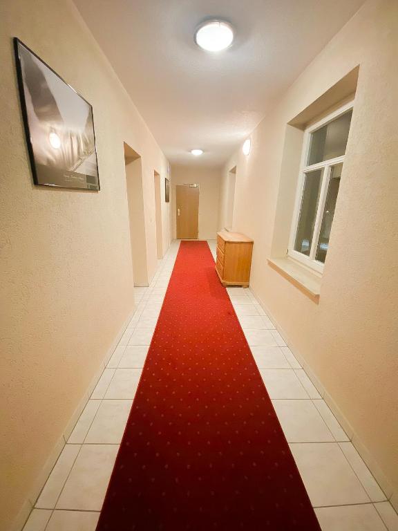 Fotografie z fotogalerie ubytování Hotel Zur Linde v destinaci Zschepplin