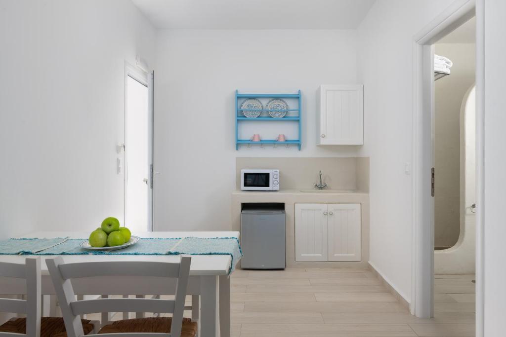 Kuchyň nebo kuchyňský kout v ubytování Stegna Akti Luxury Suites