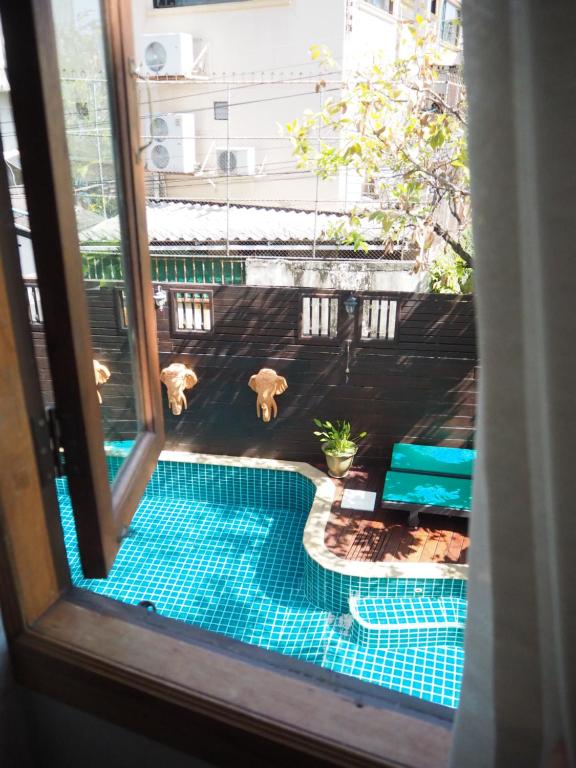 Rich Lanna House - 15