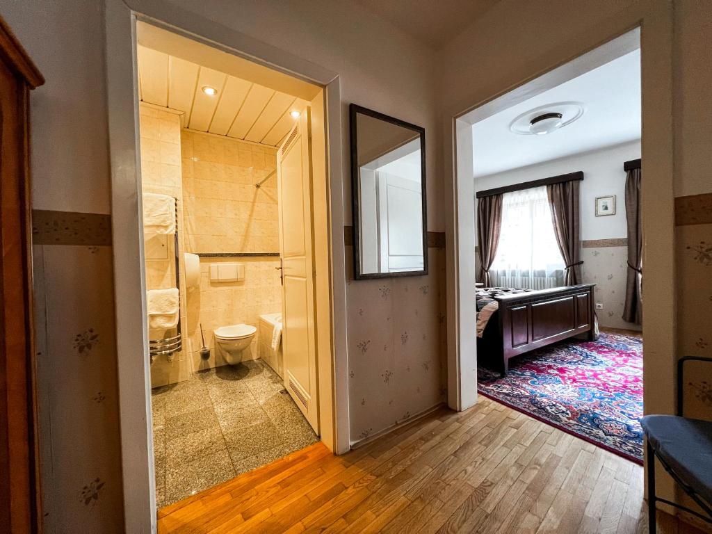 Un baño de Hotel Konvice